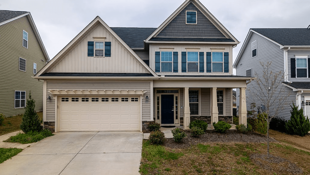 Photo showing a suburban house.